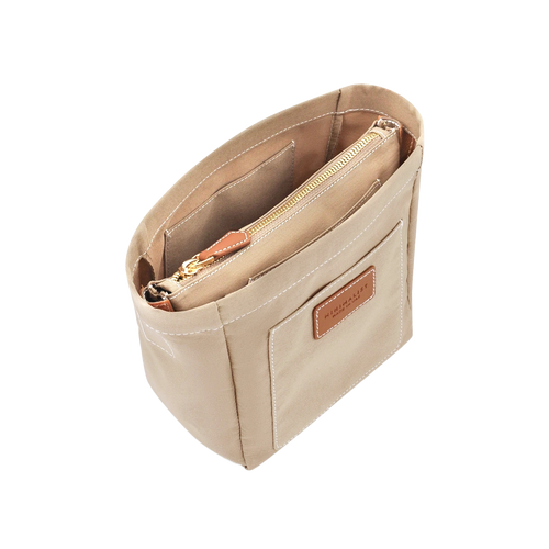 Alyazia Organiser