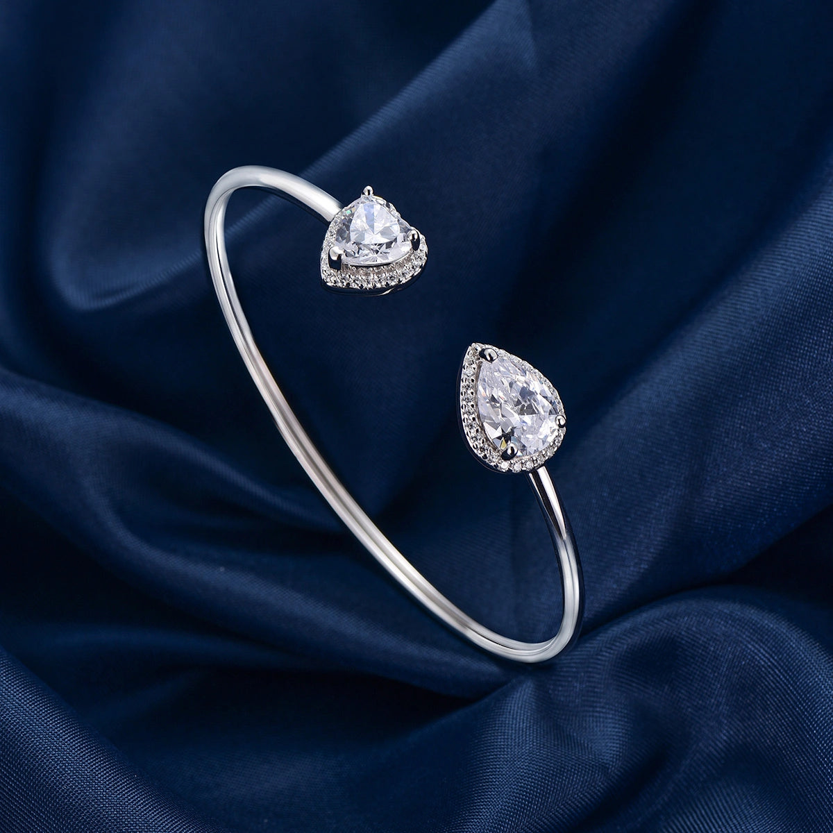 Charming Heart / Bangle Silver