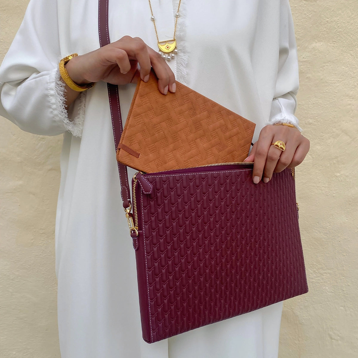 لابتوب باغ 14 / بورغندي