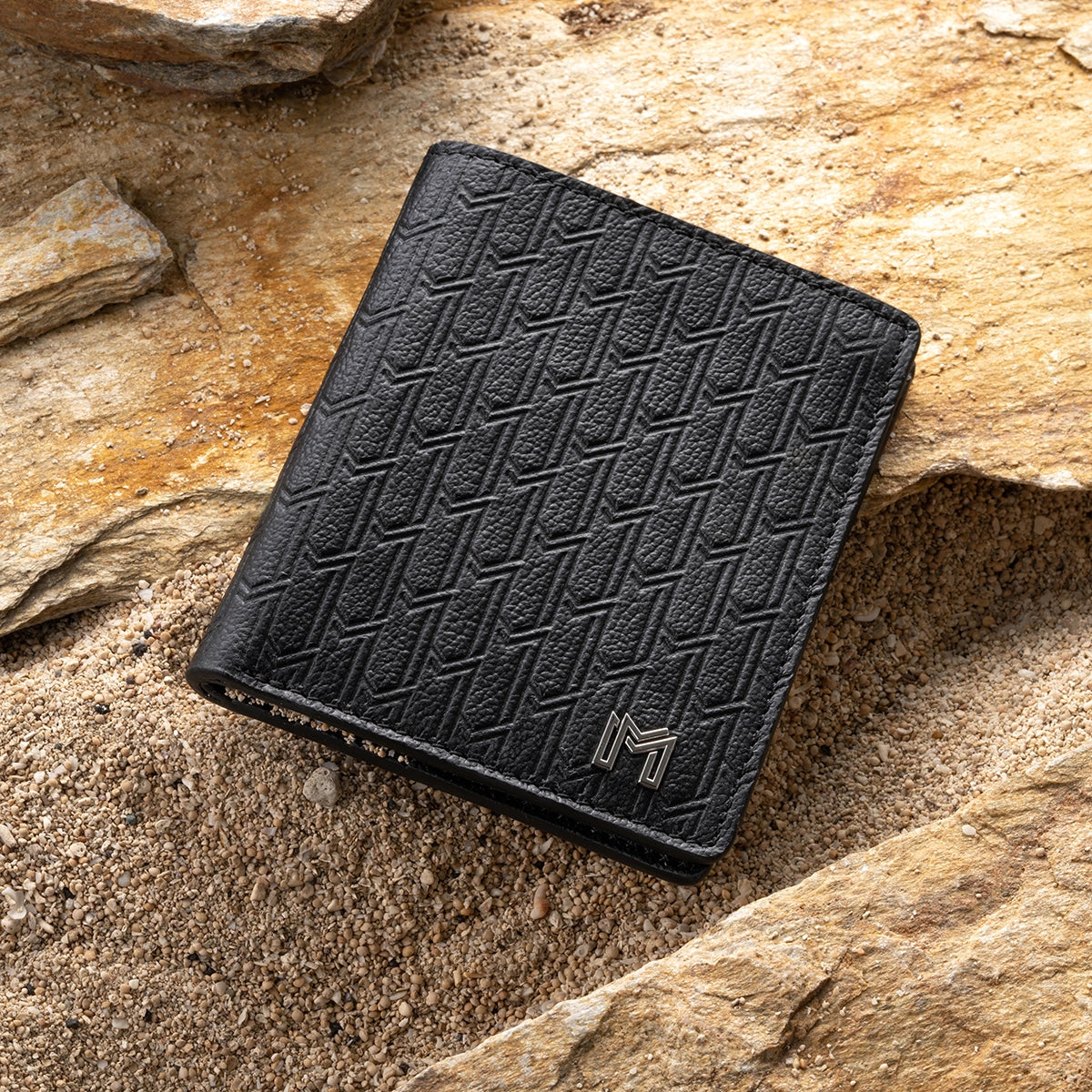 جلد الجمل أسود / فضي