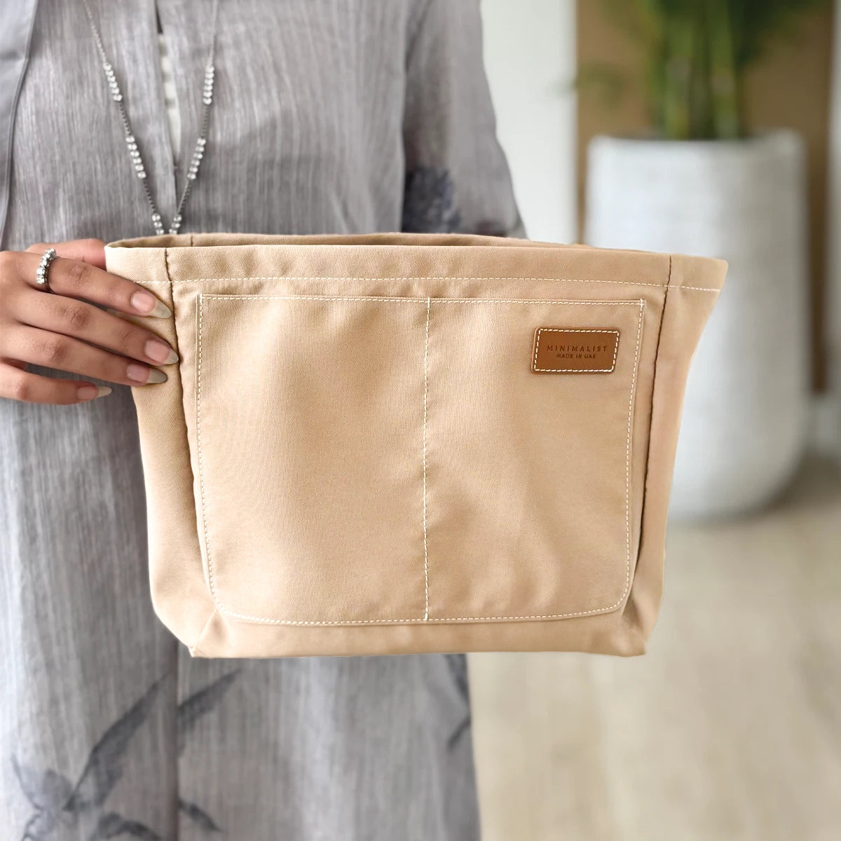 منظم الترافل توت