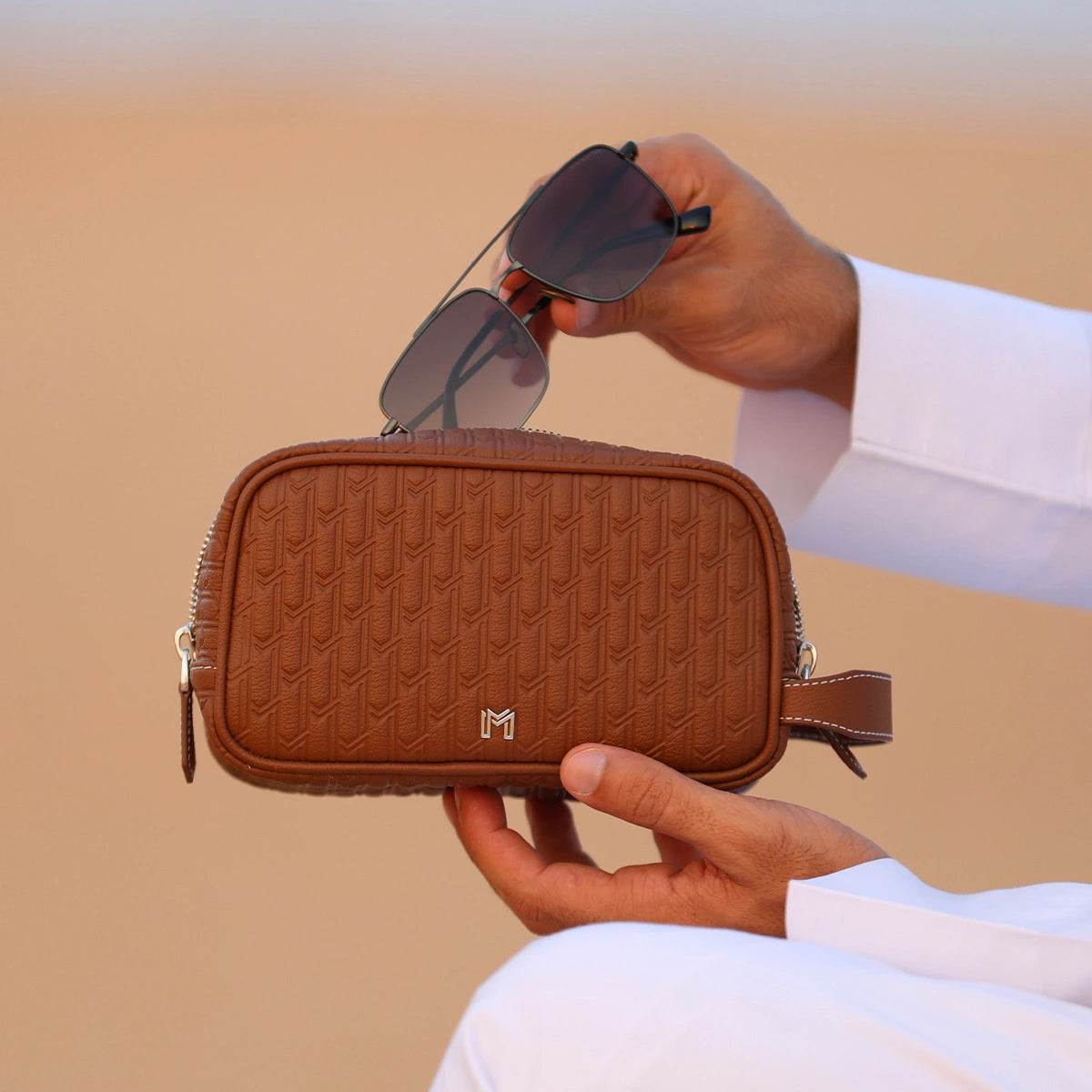 باوتش السفر تان / فضي