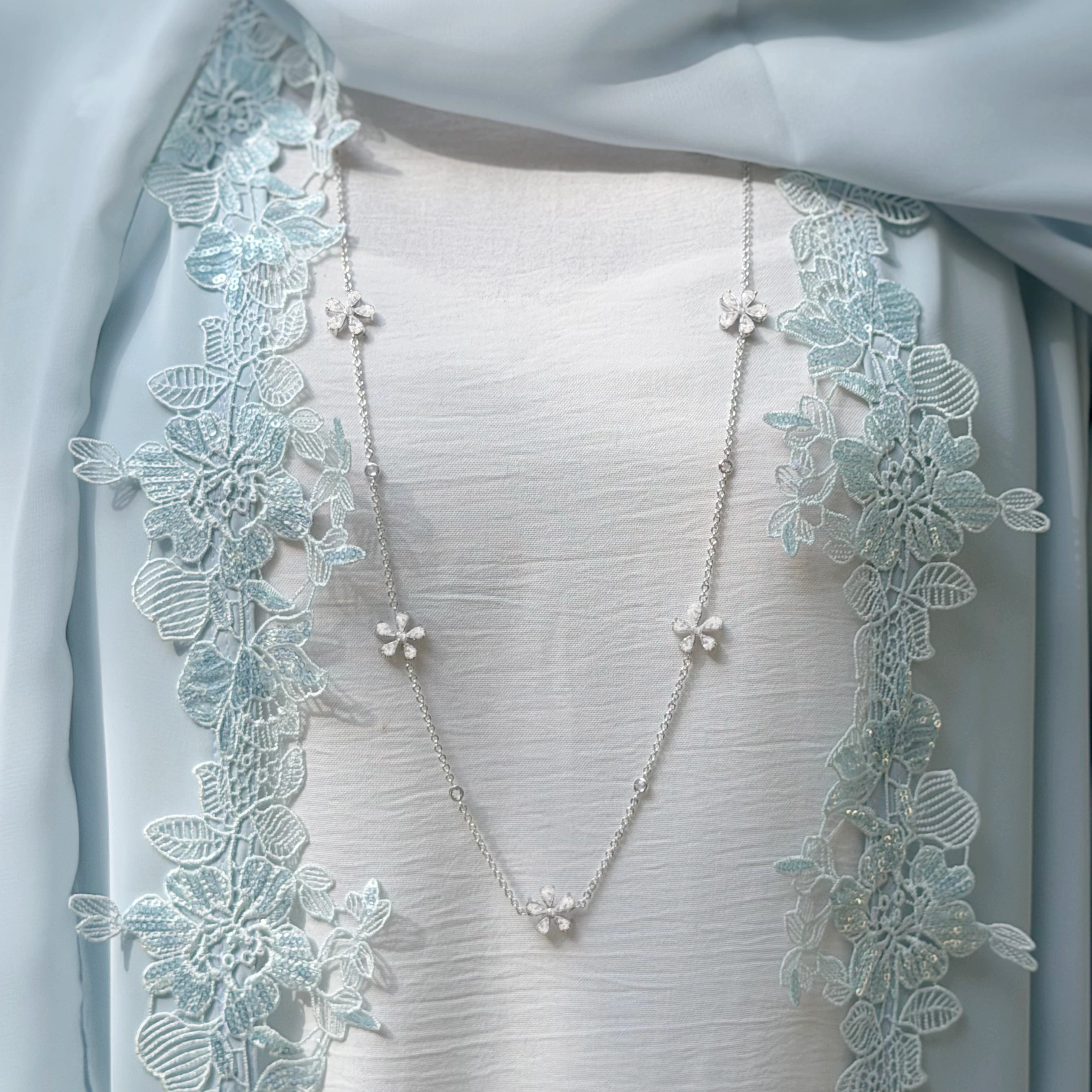 Daisy Flower / Multi Motif Necklace Silver