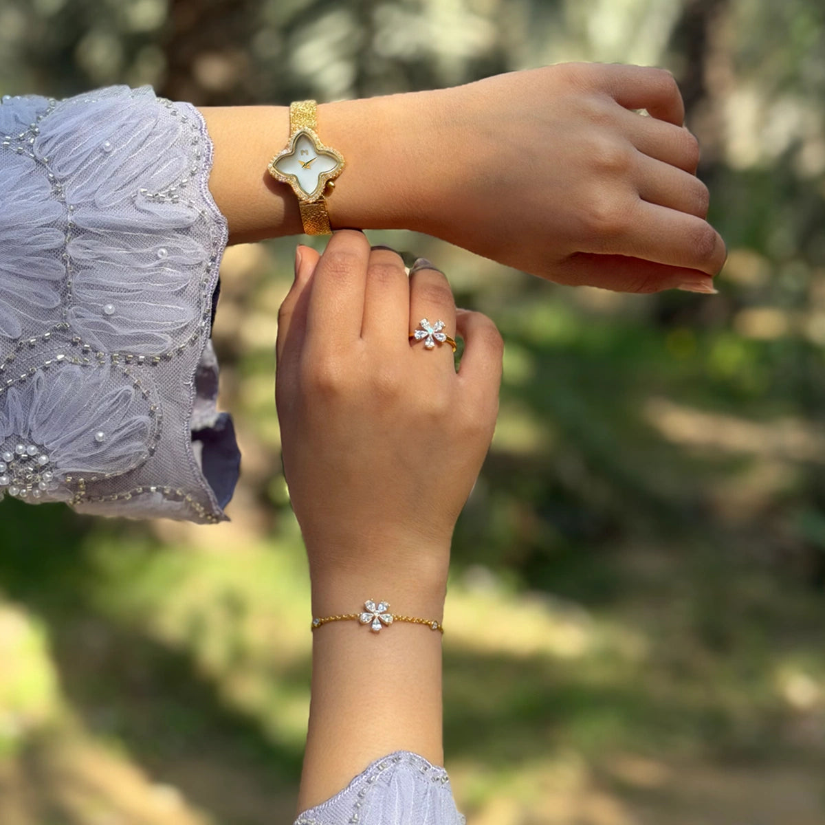 Daisy Flower / Bracelet Gold