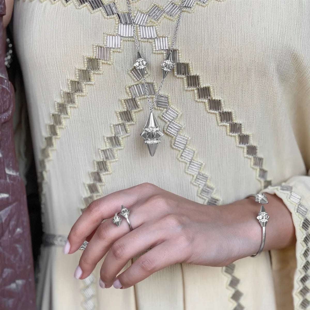 TUN01-2 | MINIMALIST