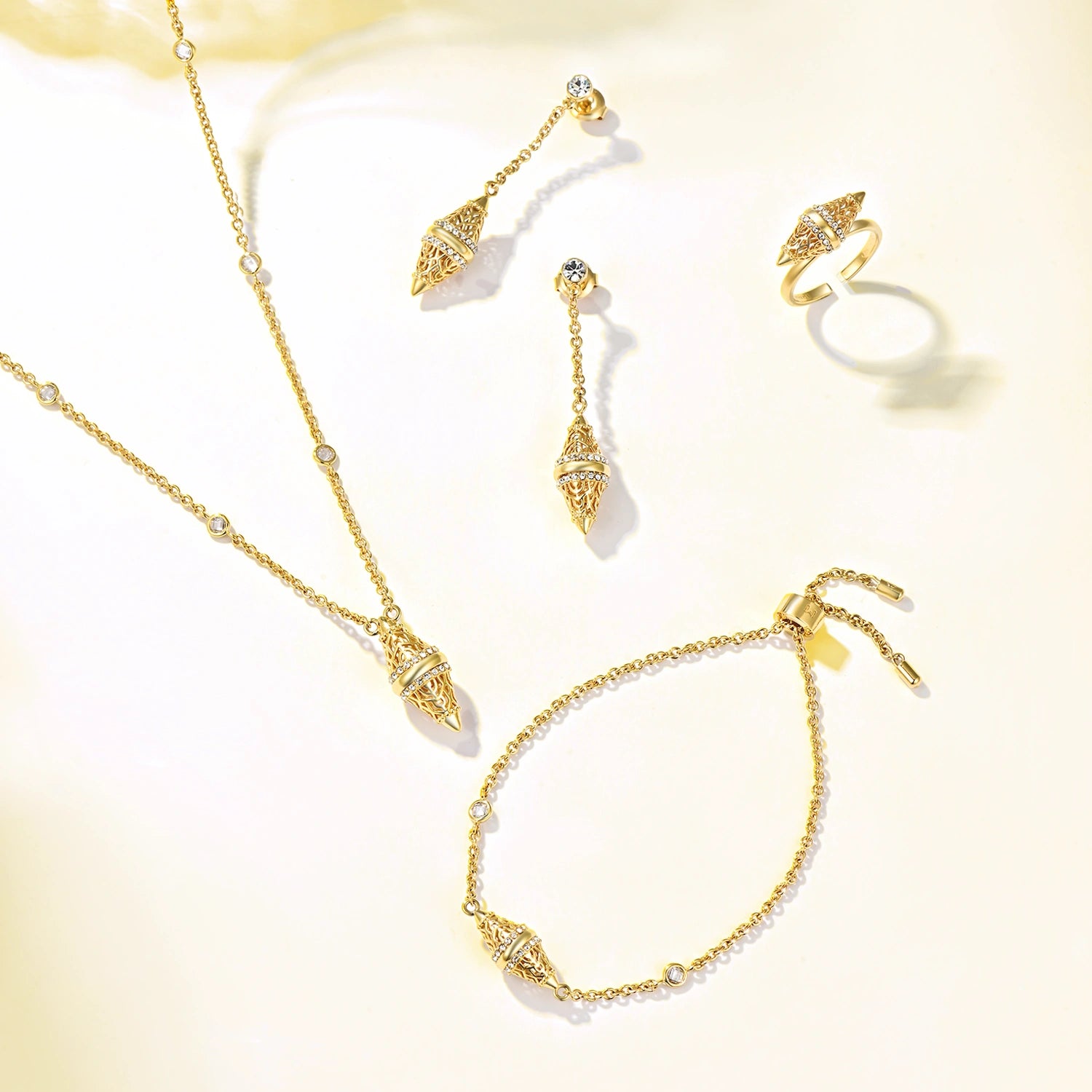 طقم لانترن  بتصميم بسيط / اللون الذهبي