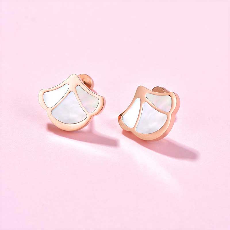 Tulip / Earrings Pearl Rose Gold