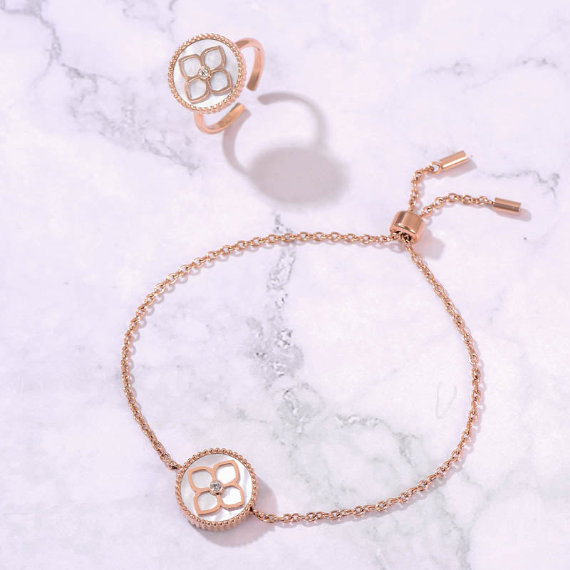 Ameera / Bracelet Pearl Rose Gold