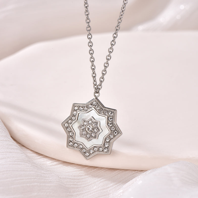 Najm / Necklace Pearl Silver