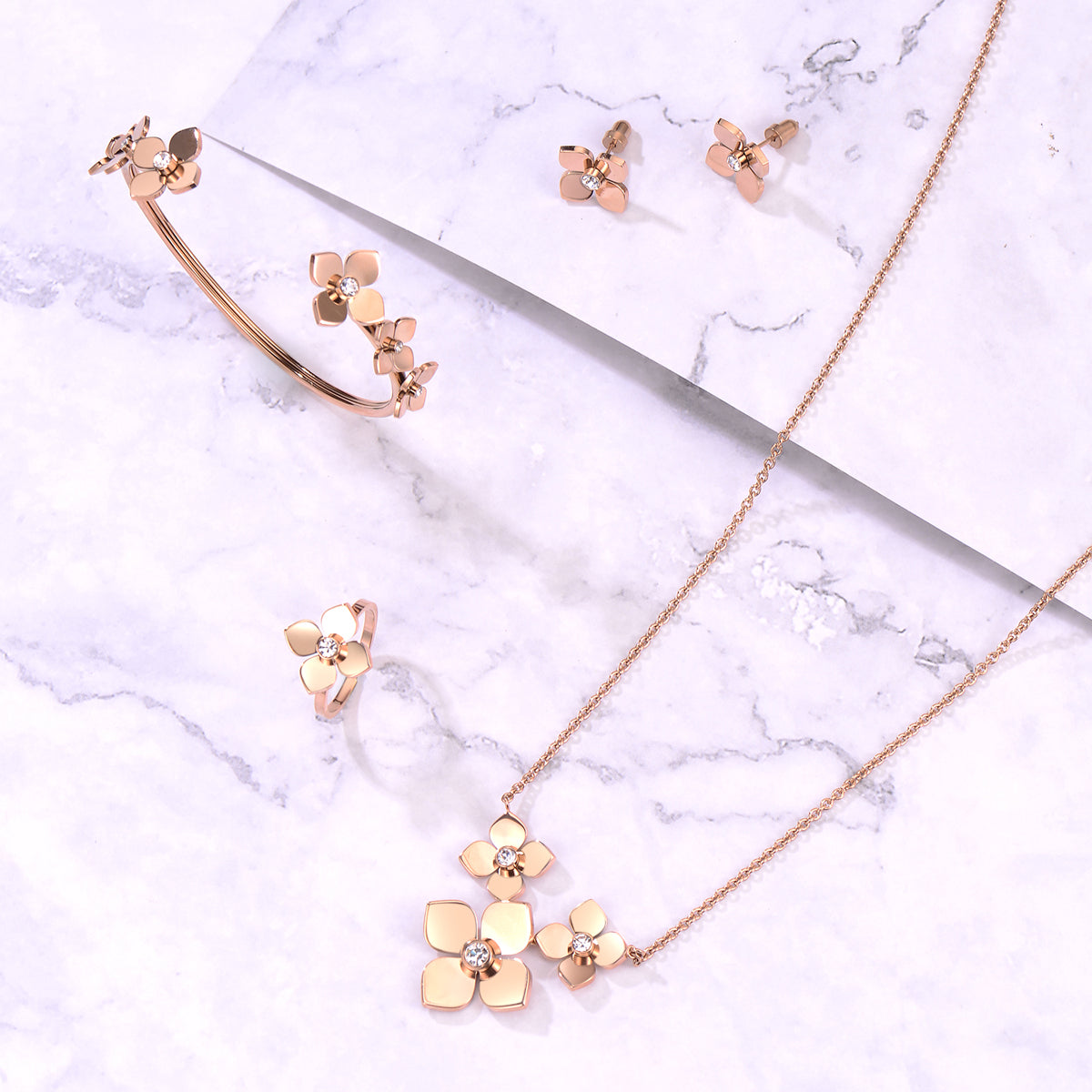 Bloom / Necklace Rose Gold